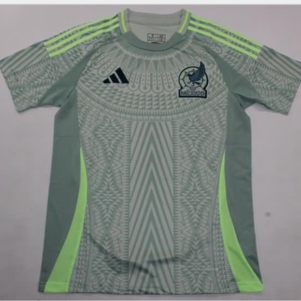 Adidas 2024 México Away Jersey size Large